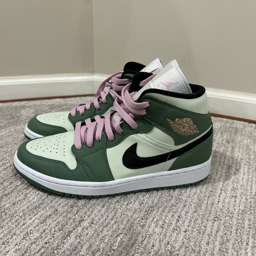Jordan 1 Mid Dutch Green